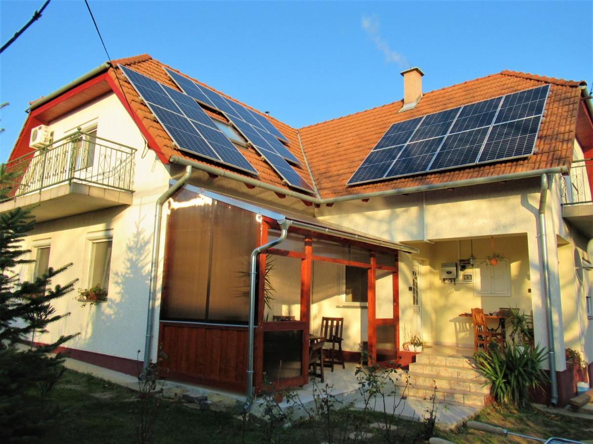 Kutyabarát medencés apartman Gyenesdiáson Exterior foto